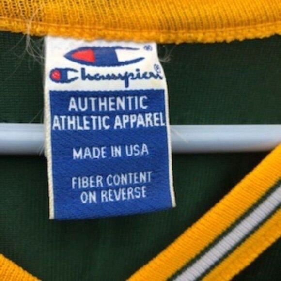 Green Bay Packers . Size: Extra Large (46-48) . #4 Brett Favre . Champion Jersey - Picture 5 of 5